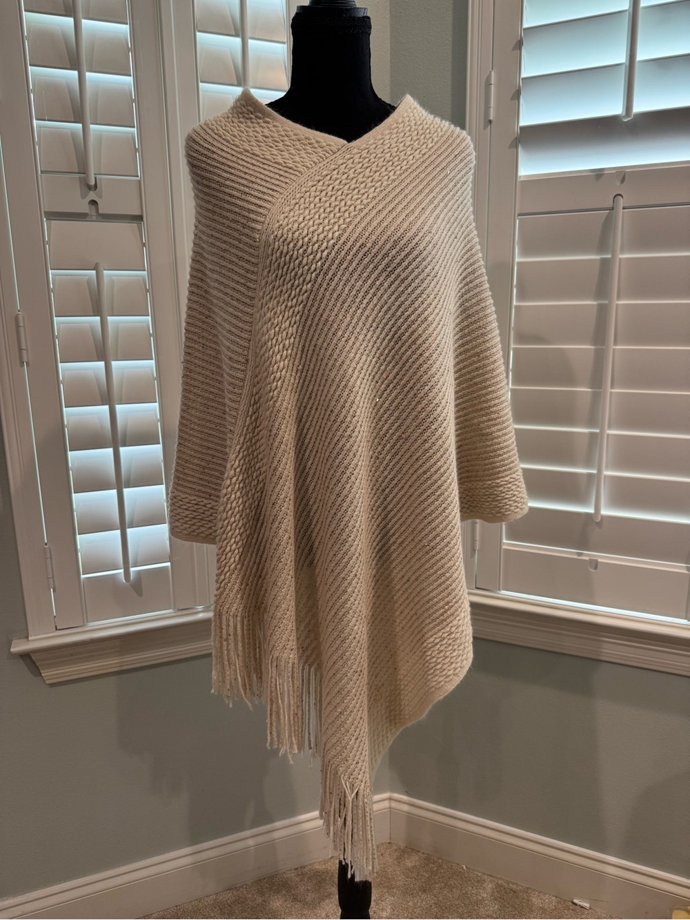 Cejon Cream Knit Fringe Poncho